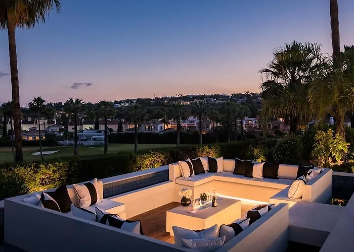 Oak - 6-bedroom With Cinema And Pool Marbella