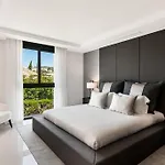 Oak - 6-bedroom With Cinema And Pool Vila