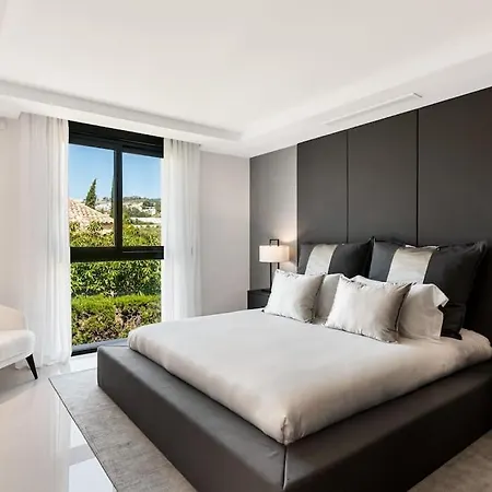 Oak - 6-bedroom With Cinema And Pool Vila