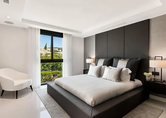 Oak - 6-bedroom With Cinema And Pool Villa