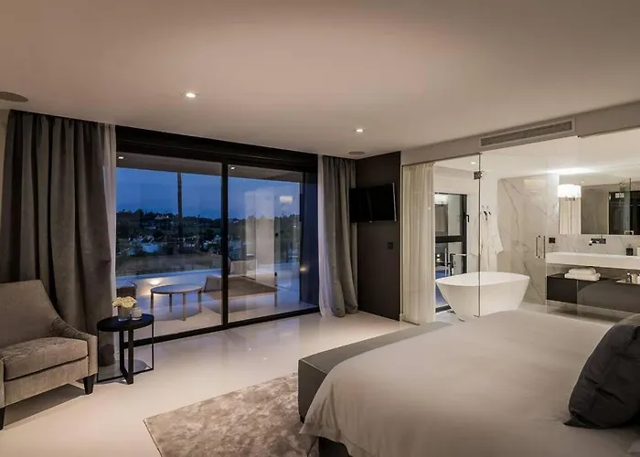 Oak - 6-bedroom With Cinema And Pool Villa