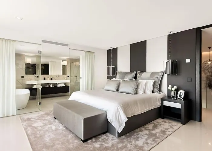 Oak - 6-bedroom With Cinema And Pool Villa Marbella