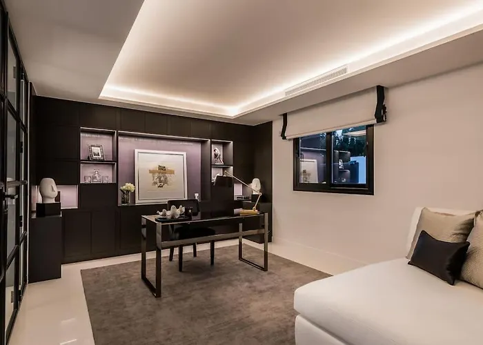 Oak - 6-bedroom With Cinema And Pool Villa