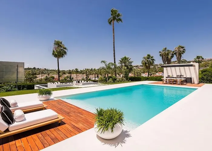 Oak - 6-bedroom With Cinema And Pool Marbella