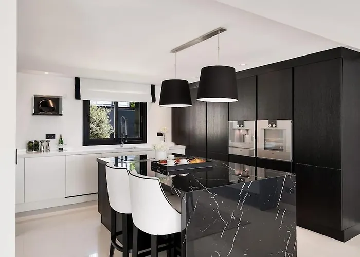 Oak - 6-bedroom With Cinema And Pool * Marbella