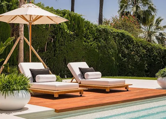 Oak - 6-bedroom With Cinema And Pool Villa