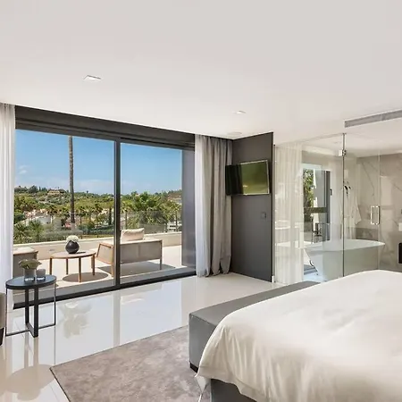 Oak - 6-bedroom With Cinema And Pool Villa